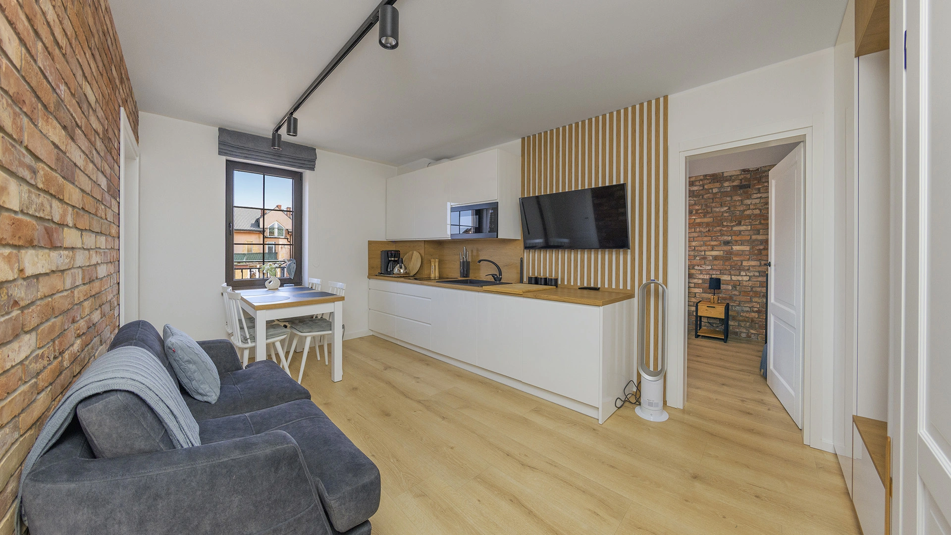 Apartament 2 — salon z kuchnią, Salt&Wood